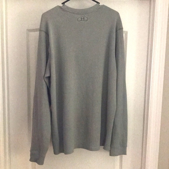 Under Armour top - Picture 2 of 5